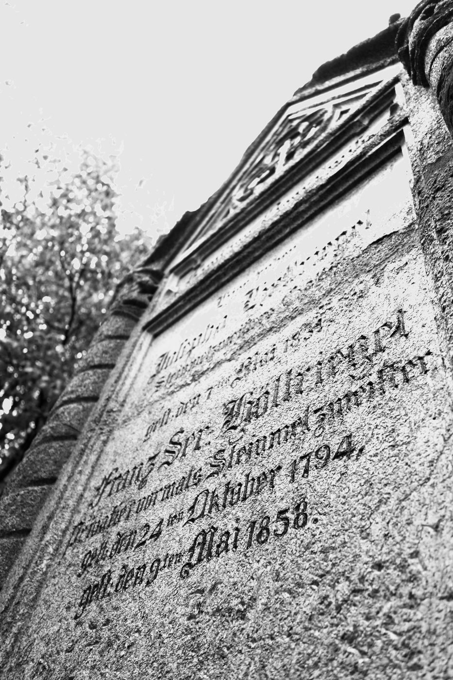 Grabstein Franz Höllriegels auf dem Alten Südlichen Friedhof München